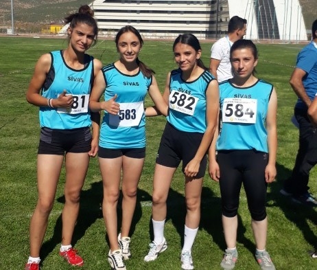 Sivaslı Atletler Bingöl’den Derece İle Döndü