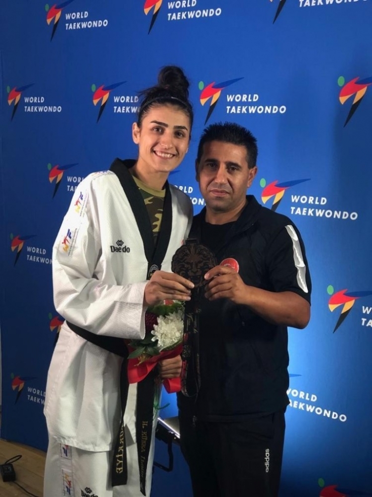 Hatice Kübra’dan Bronz Madalya