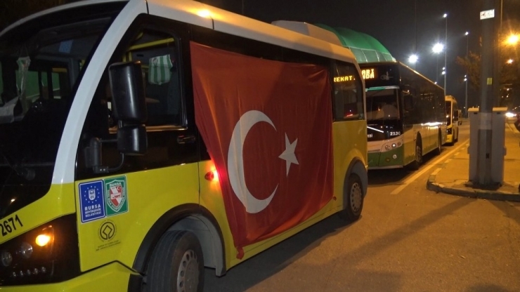 Özel Halk Otobüsleri Barış Pınarı İçin Kornaya Bastı