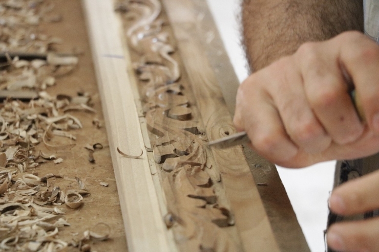 Ahşap Oyma Ürünleri Avrupa’ya İhraç Ediyor