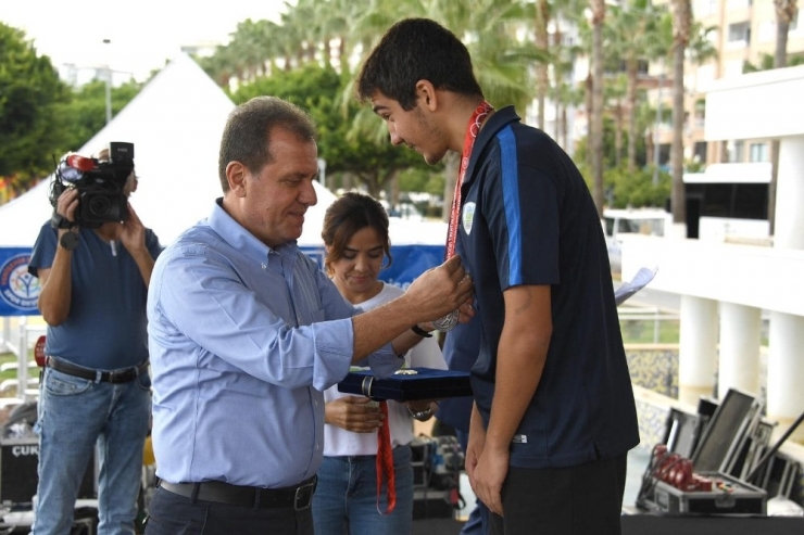 Seçer: "En Büyük Hedefimiz, Mersin’i Spor, Kültür Ve Sanat Kenti Yapmak"