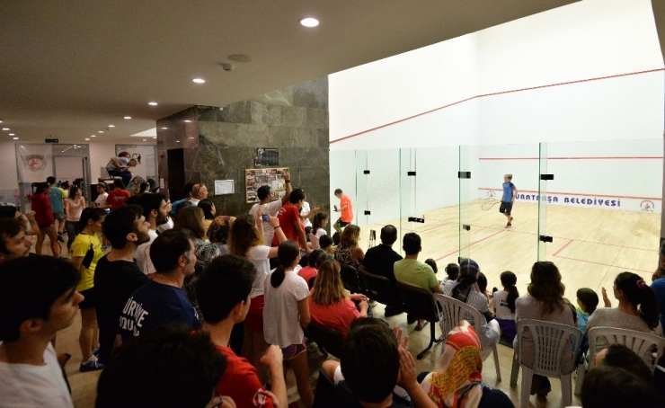 Muratpaşa’dan Squash Şampiyonluğu