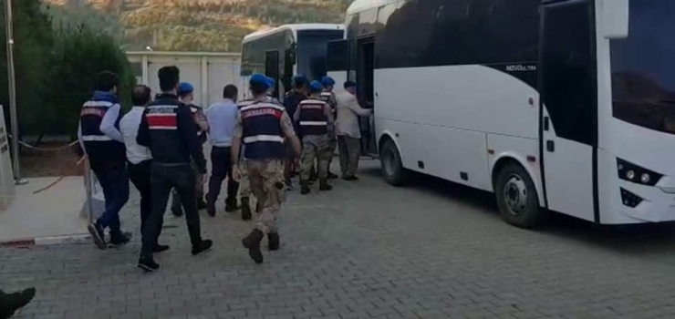 Silah Kaçakçılığından Gözaltına Alınan 10 Kişi Tutuklandı