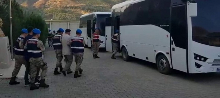 Silah Kaçakçılığından Gözaltına Alınan 10 Kişi Tutuklandı