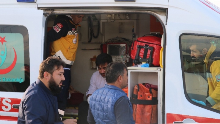 Sivas’ta Trafik Kazası: 1’i Ağır 4 Yaralı