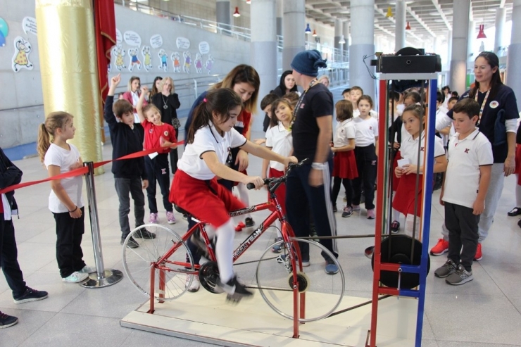 Ted Ankara Kolejinde Üreten Pedallar