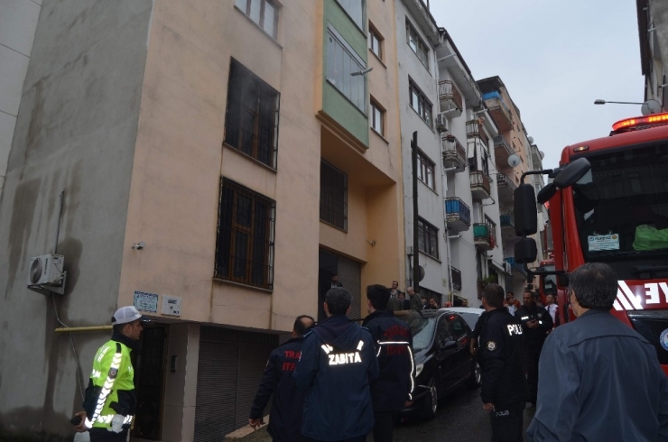 Tapu Kadastro Bölge Müdürlüğü’nün Arşiv Deposunda Korkutan Yangın