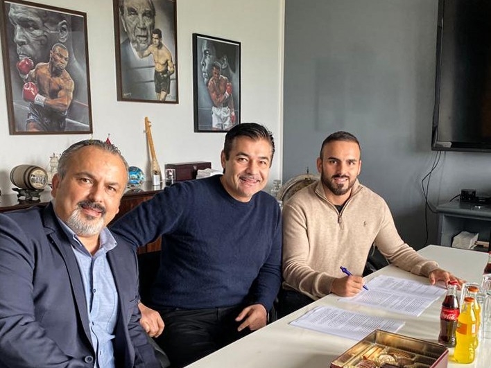 Alpay Yaman, Ec Boxing İle Sözleşme İmzaladı
