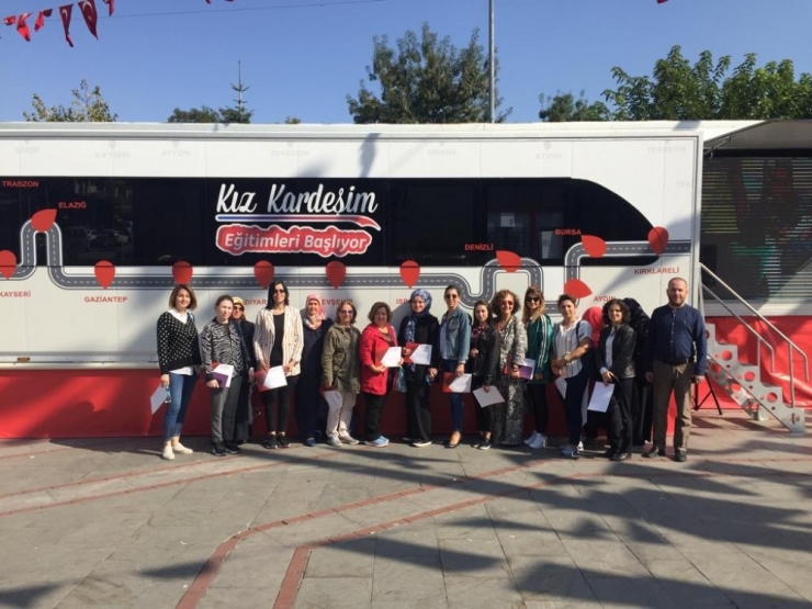 ‘Kız Kardeşim Eğitim Tırı’ Ispartalı Kadınlarla Buluştu