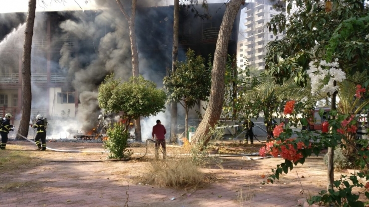 "Bir Zamanlar Çukurova" Dizisinin Çekildiği Hastanede Yangın