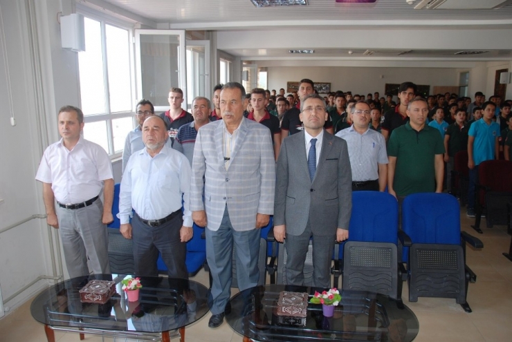 Doç.dr. Kartopu: "İmam Hatip Okulları Dünyaya Modeldir"