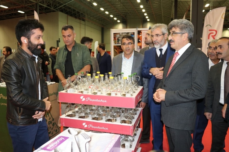Van Asya İpekyolu Sanayi Ve Ticaret Tedarikçileri Fuarı Kapılarını Açtı