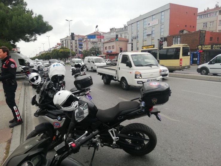 Avcılar’da Yunus Polisinin Karıştığı Trafik Kazası: 1 Polis Yaralı
