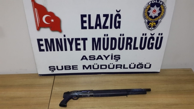 Maske Takıp Tüfekle Saldırmıştı, Yakalanıp Tutuklandı