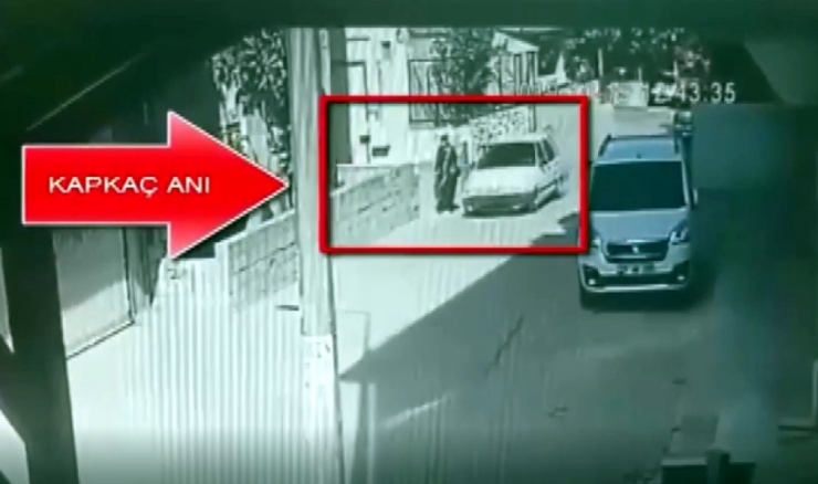 Plakasız Araçla Kapkaç Yapan 2 Kişi Operasyonla Yakalandı