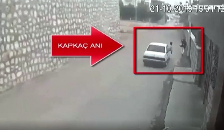 Plakasız Araçla Kapkaç Yapan 2 Kişi Operasyonla Yakalandı