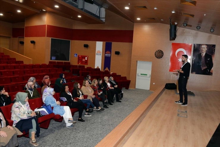 Hitit Üniversitesi Kapılarını Annelere Açtı