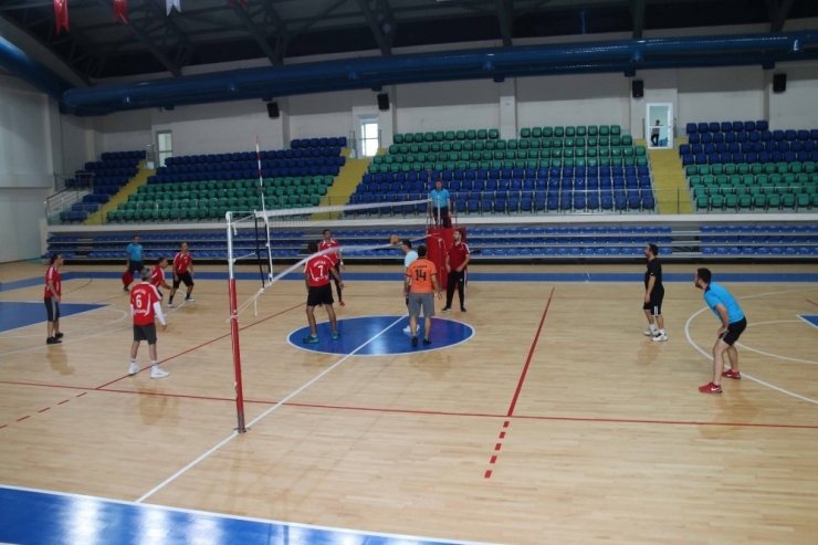 Kütahya’da ’Öğretmenler Kupası İl Müsabakaları’ Başladı