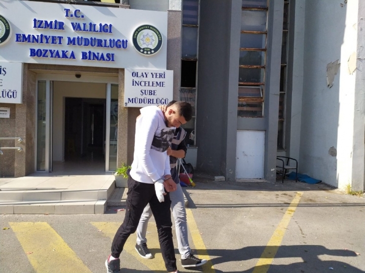 Üvey Kardeşini Bıçakla Öldürmüştü, Adliyeye Sevk Edildi