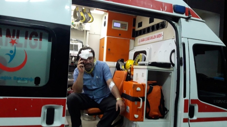 Otomobil İle Kamyon Çarpıştı 2’si Ağır 4 Kişi Yaralandı