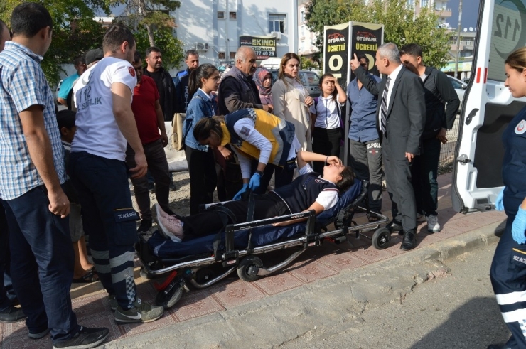 Traktörün Çarptığı Öğrenci Yaralandı