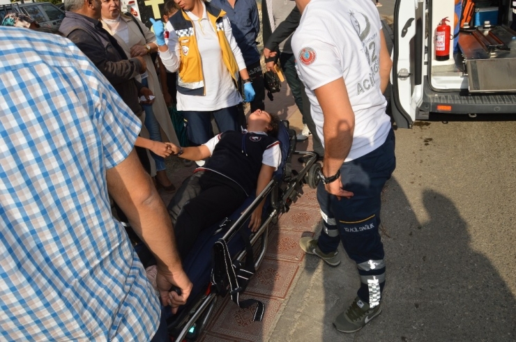 Traktörün Çarptığı Öğrenci Yaralandı