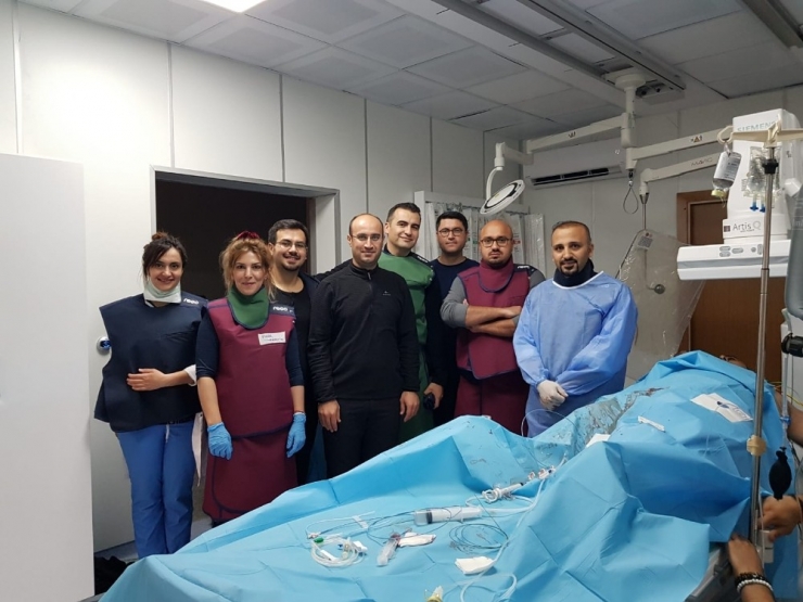 Kurulumu Tamamlanan “3. Basamak Kalp Damar Yoğun Bakım Ünitesi”nde İlk Anjiyo Yapıldı