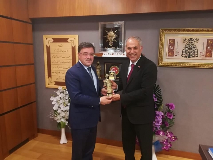 Başkan Yaman, Türkiye Belediyeler Birliği Olağan Toplantısına Katıldı