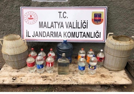 Bin Litre Kaçak Rakı Ele Geçirildi