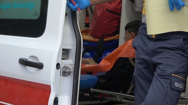 14 Yaşındaki Genç, 15 Yaşındaki Genci Bıçakla Yaraladı