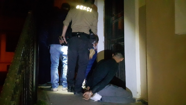 İtalyan Kilisesi’ne Uyuşturucu Operasyonu