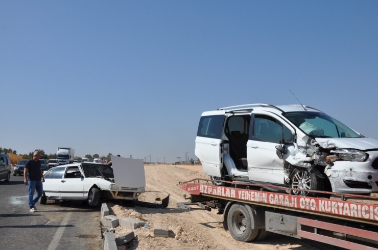 Nizip’te Trafik Kazası: 3 Yaralı