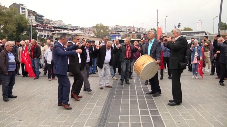 Üsküdar Marmaray İstasyonunda Pestilli Kemençeli Tanıtım