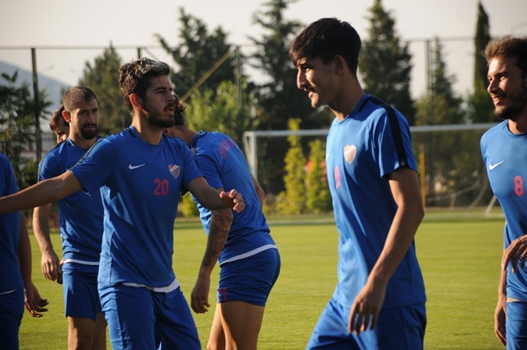 Isparta 32 Spor, Yardımcı Antrenörleriyle Sarayköyspor’a Bileniyor