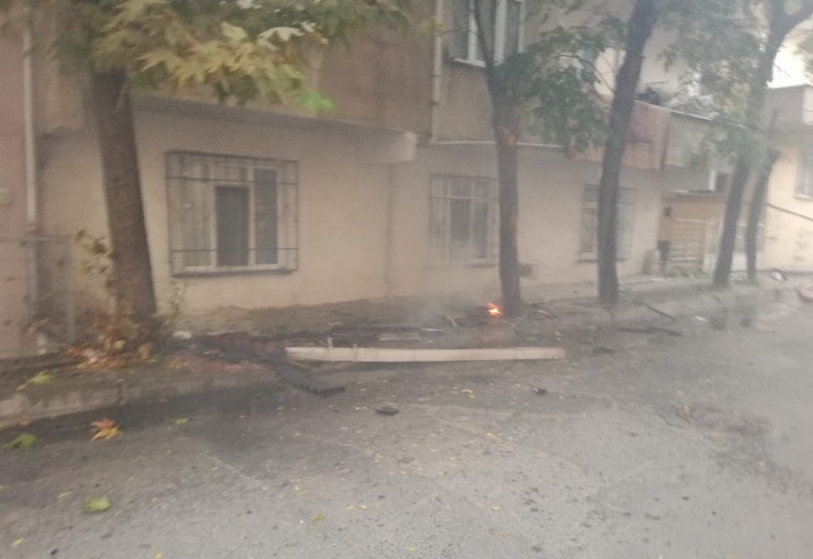 Avcılar’da Korkutan Çatı Yangını