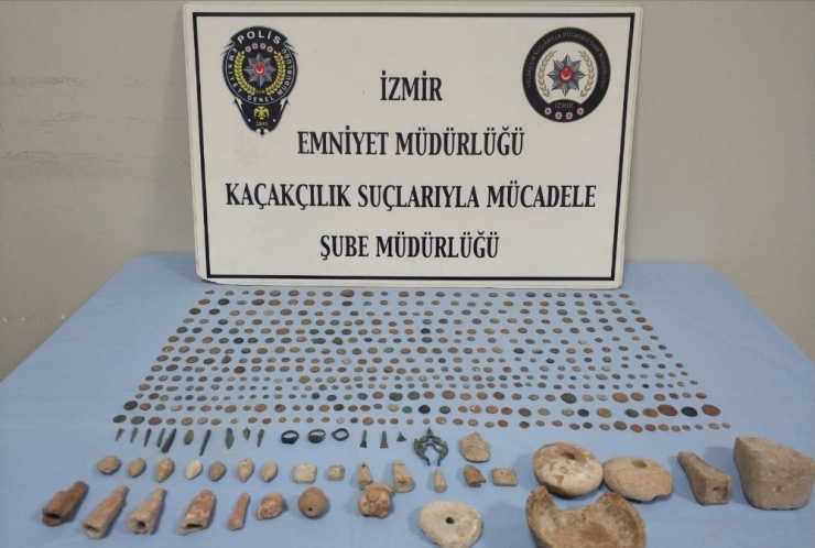 İzmir’de 496 Adet Tarihi Eser Ele Geçirildi