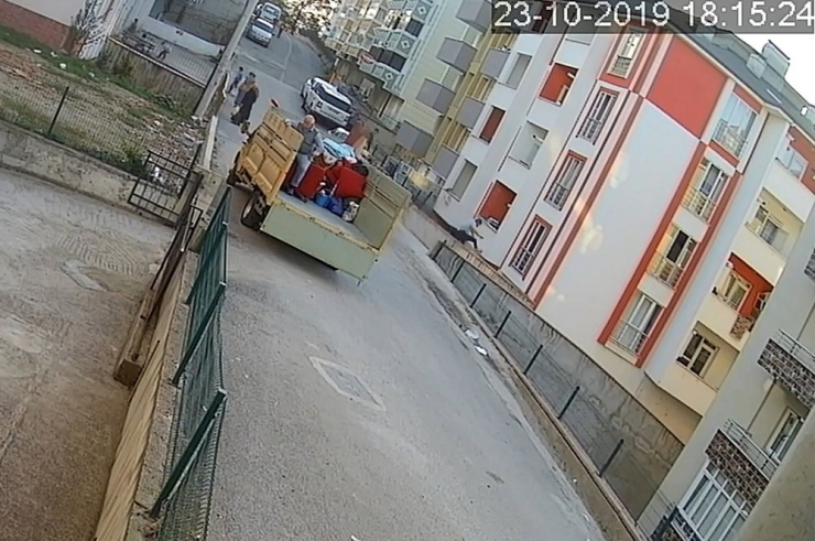 Karabük’te 5 Metre Yükseklikten Atlayan Kişi Ağır Yaralandı