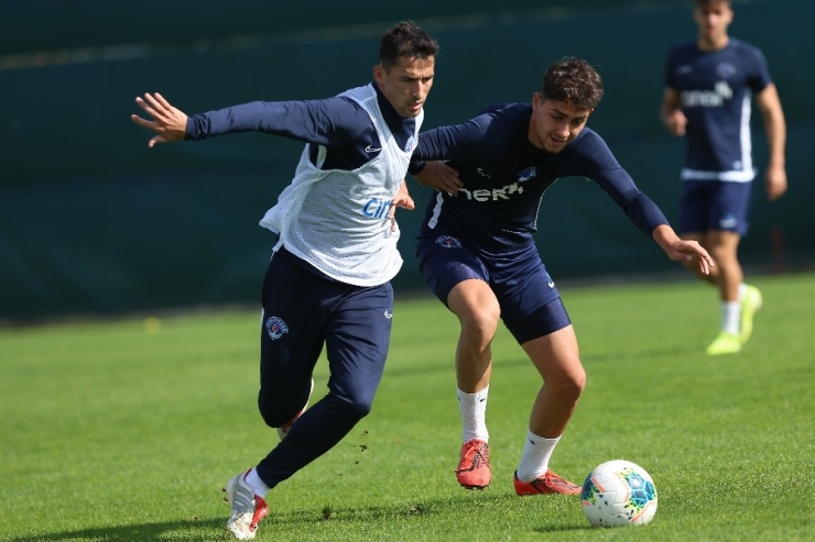 Kasımpaşa, Göztepe Hazırlıklarını Sürdürüyor