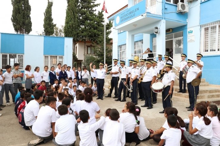 Mersin’de Öğrenciler Bando İle Tanışıyor