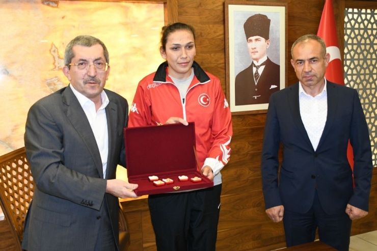 Elif Güneri’nin Hedefi Altın Madalya