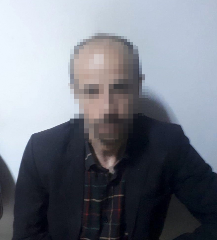 İstanbul’da Önüne Gelene Bıçakla Saldıran Şahsın Saldırı Anları Kamerada