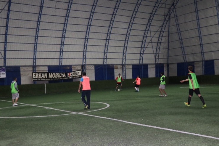 Smmmo’dan Gazeteciler Günü’ne Özel Dostluk Maçı