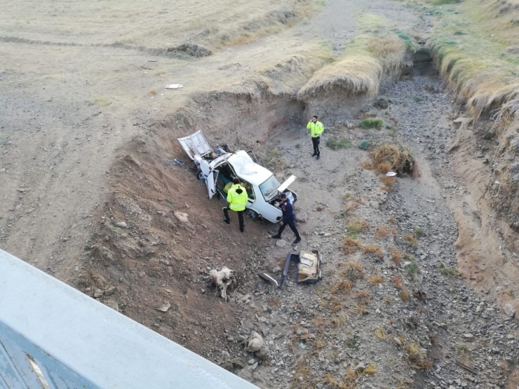 Yozgat’ta Otomobil Köprüden Düştü: 1 Yaralı
