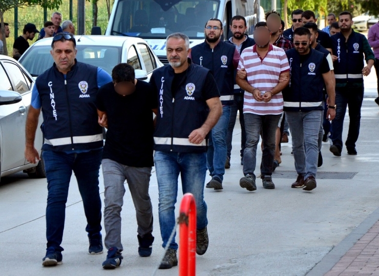 Gençlerin Laf Atma Kavgasına Ailelerde Karıştı: 1 Ölü, 4 Yaralı