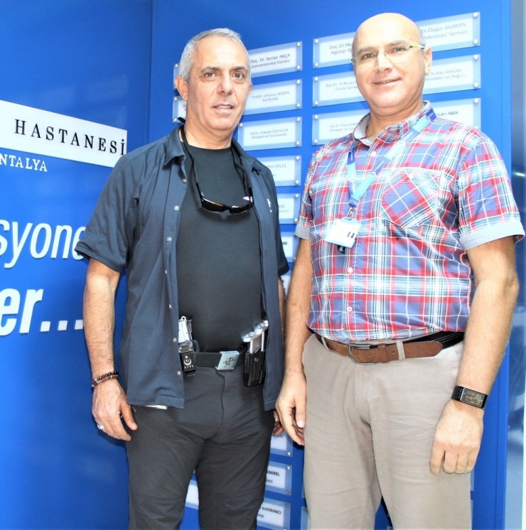 Polis Memurundan Hayatını Kurtaran Doktora Teşekkür