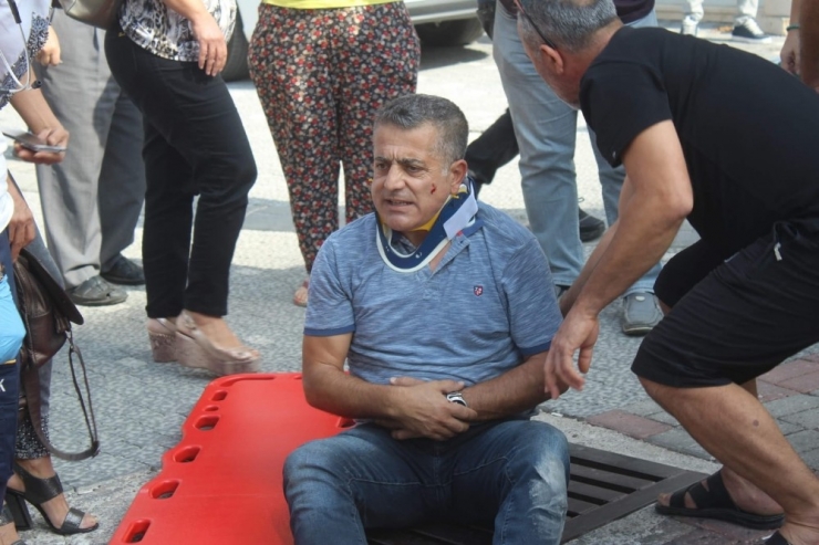 Ticari Taksi Motosiklete Çarptı: 1 Yaralı