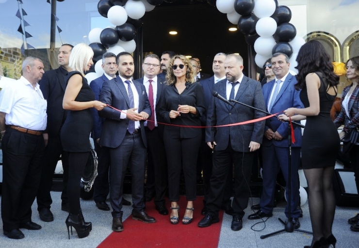 Bambi Yatak, Türkiye Genelindeki 300’üncü Mağazasını Açtı