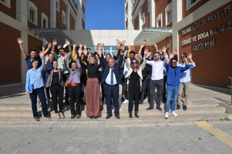 Başkan Yardımcısı Subaşı Öğrencilerin Projeleri Hakkında Bilgi Aldı