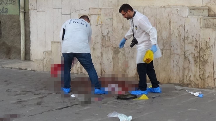 Lise Öğrencilerinin Laf Atma Kavgası Kanlı Bitti: 1’i Ağır 2 Yaralı