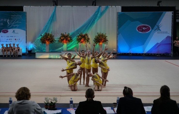 Estetik Cimnastik’te Tarihi Başarı